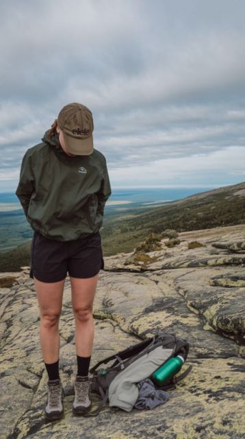 88564_best-summer-2025-hiking-outfits-for-women.jpg